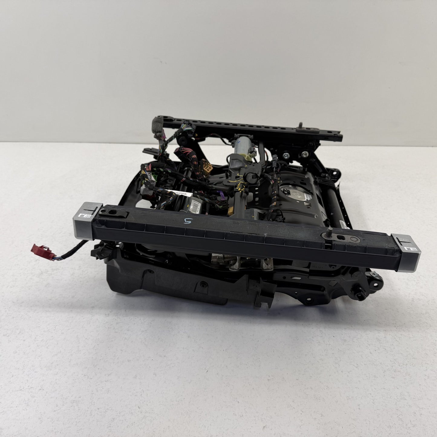2014-2018 Bentley Flying Spur Right Front Lower Seat Track Rail Frame OEM