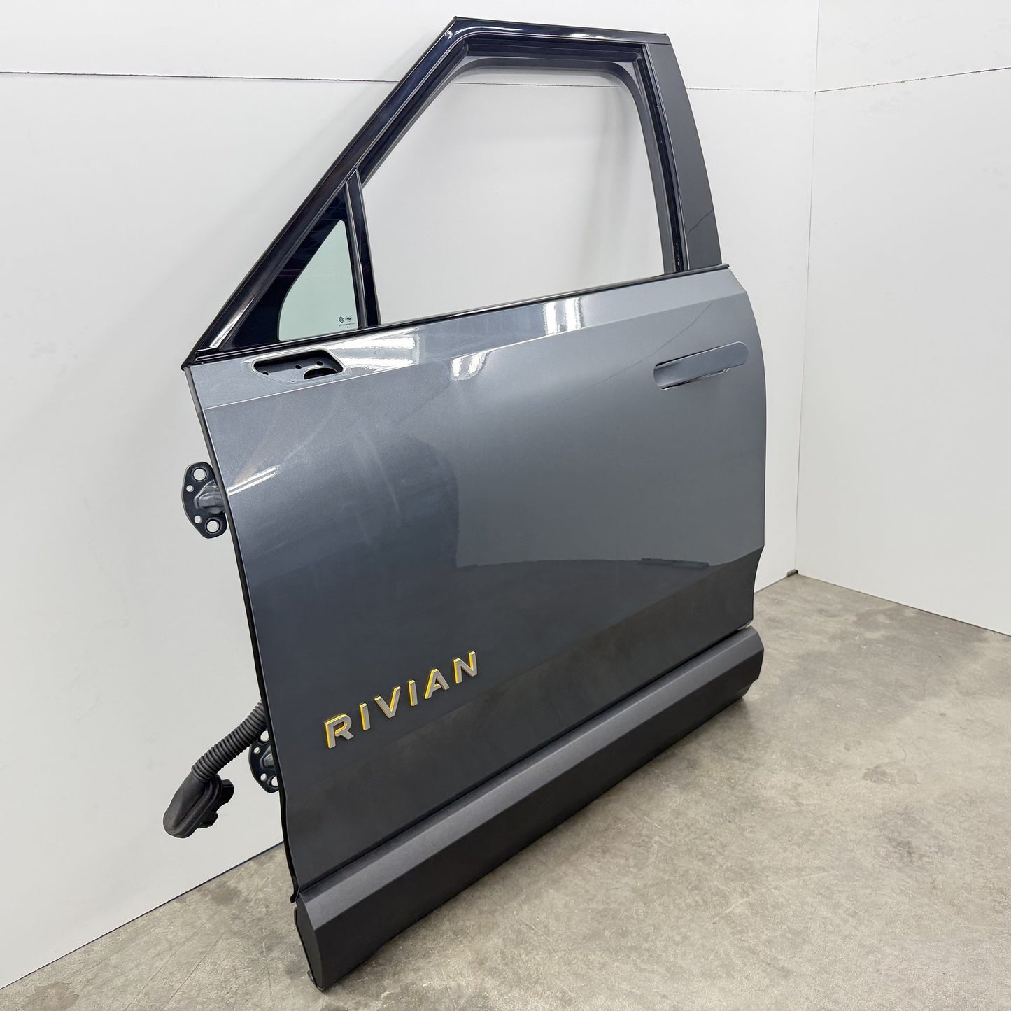2022-2024 Rivian R1S Driver Left Front Door Shell Complete W/ Glass OEM