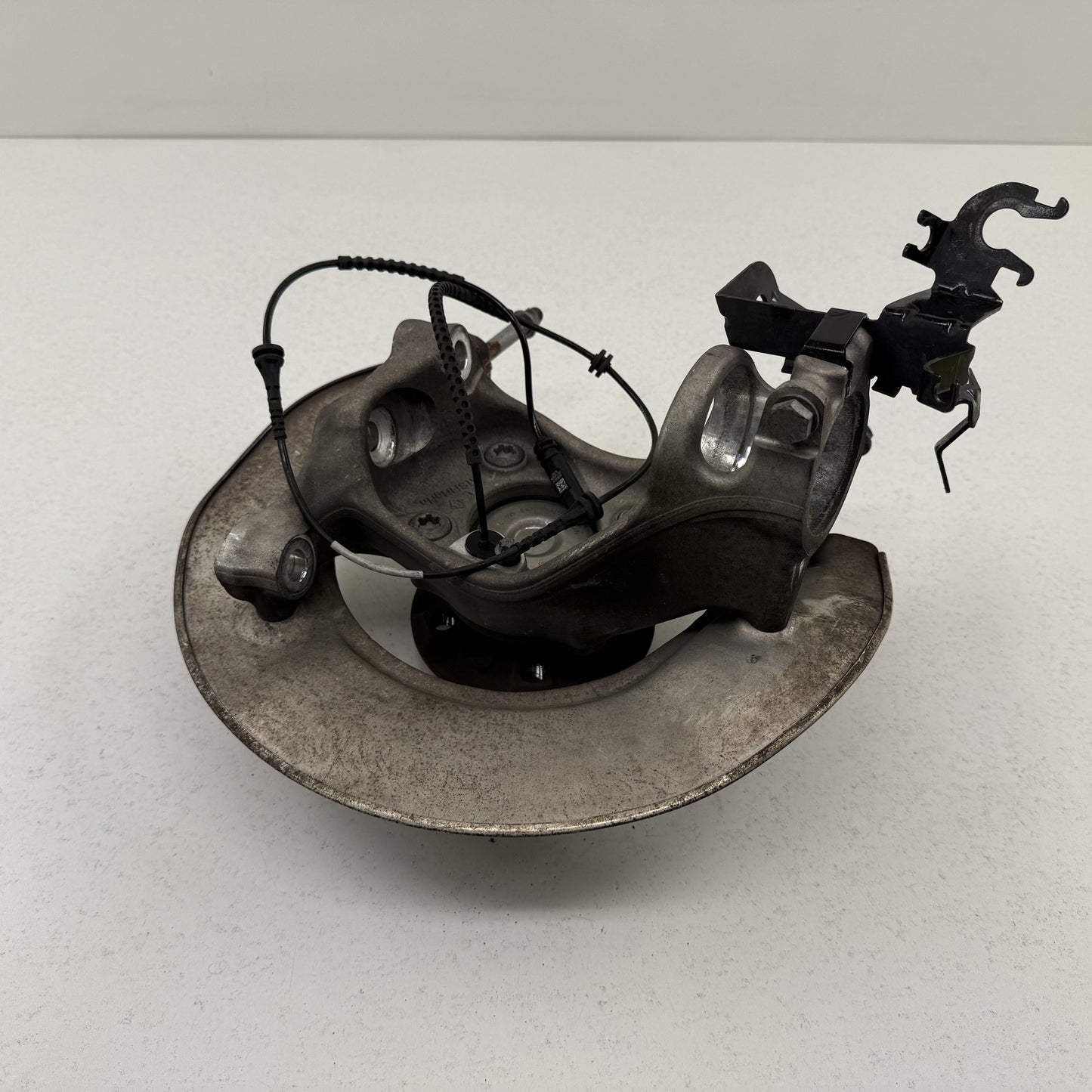 2021-2026 BMW M3 M4 G80 G82 RWD Left Front Spindle Knuckle Hub Wheel Bearing OEM