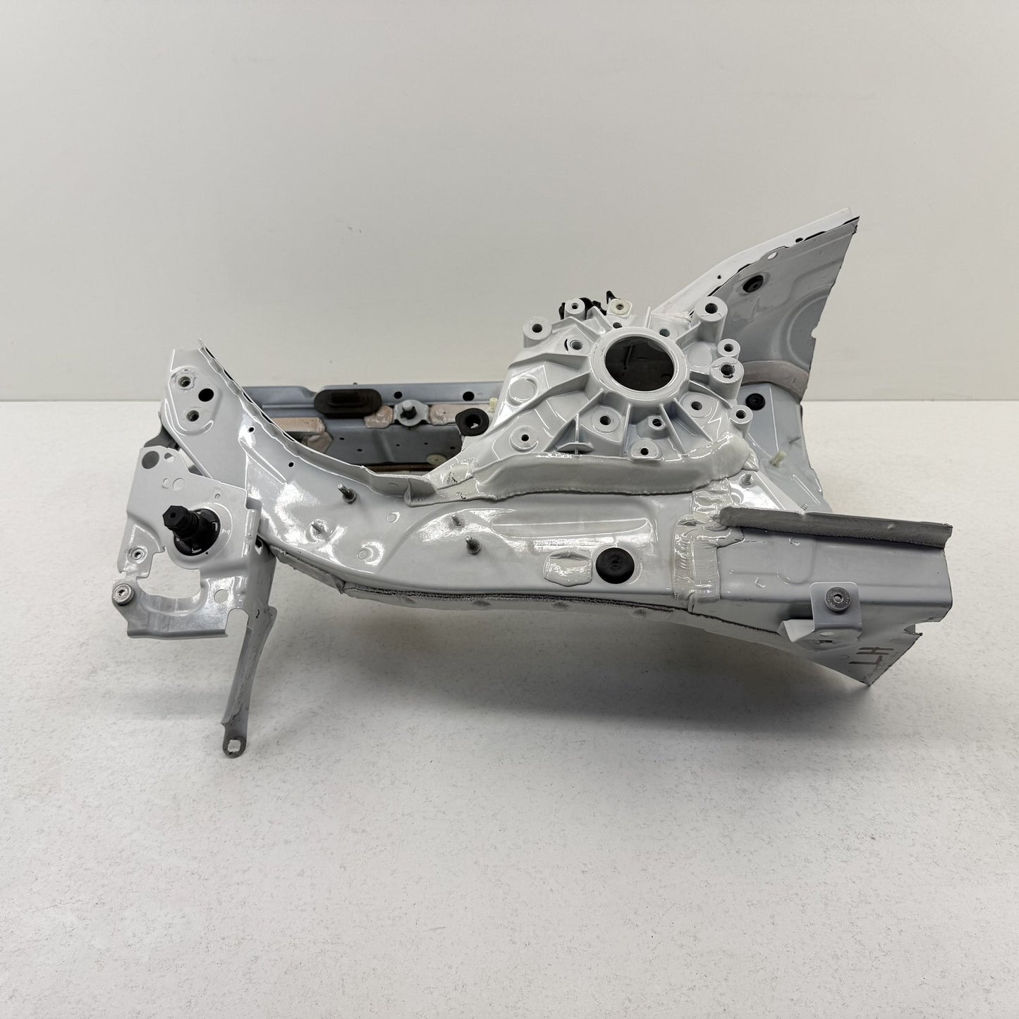 2021-2026 BMW M3 M4 G80 G82 Left Front Frame Rail Horn Apron Strut Tower Cut OEM