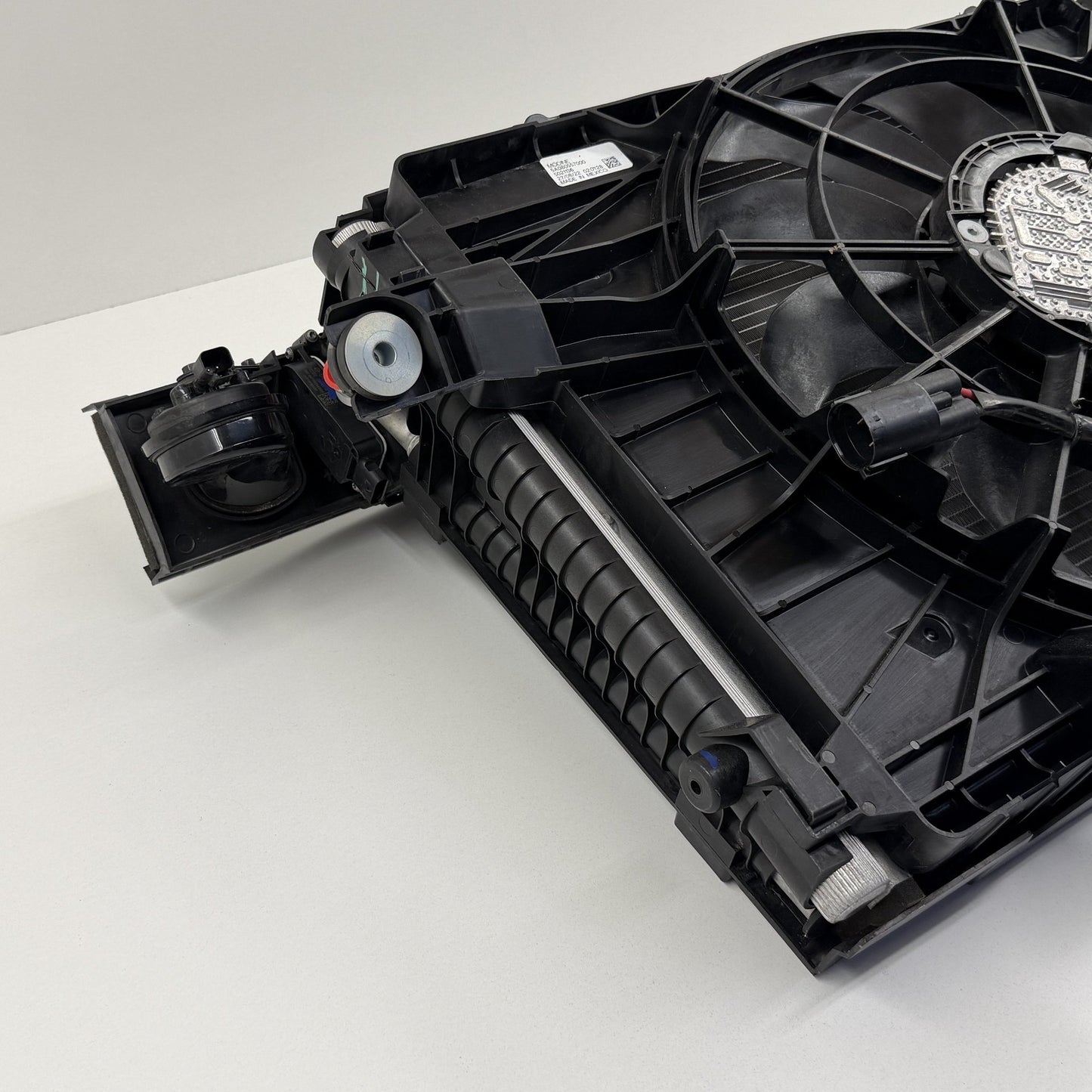 2022-2024 Rivian R1S R1T Radiator Condenser Fan W/ Active Shutter Assembly OEM