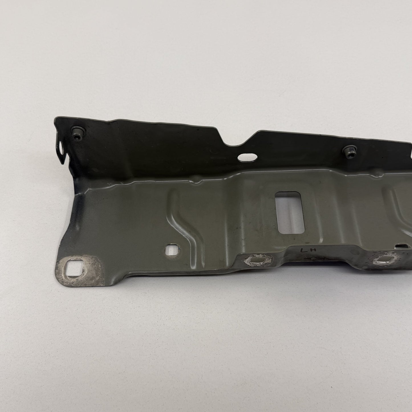 2022-2024 Rivian R1S Driver Left Front Fender Mount Bracket OEM