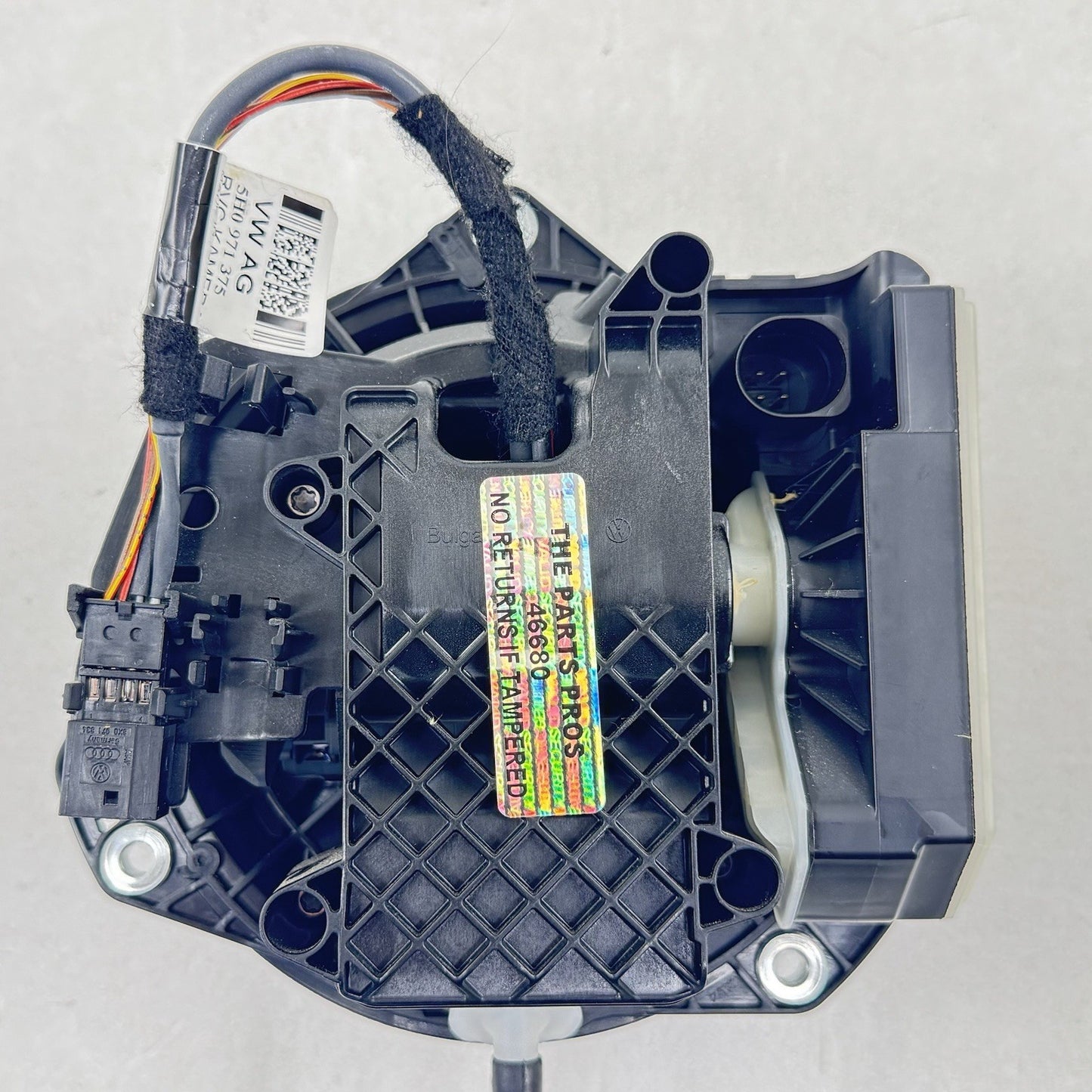 22-25 Volkswagen Golf R MK8 Tailgate Lid Handle Actuator W/ Rear View Camera OEM