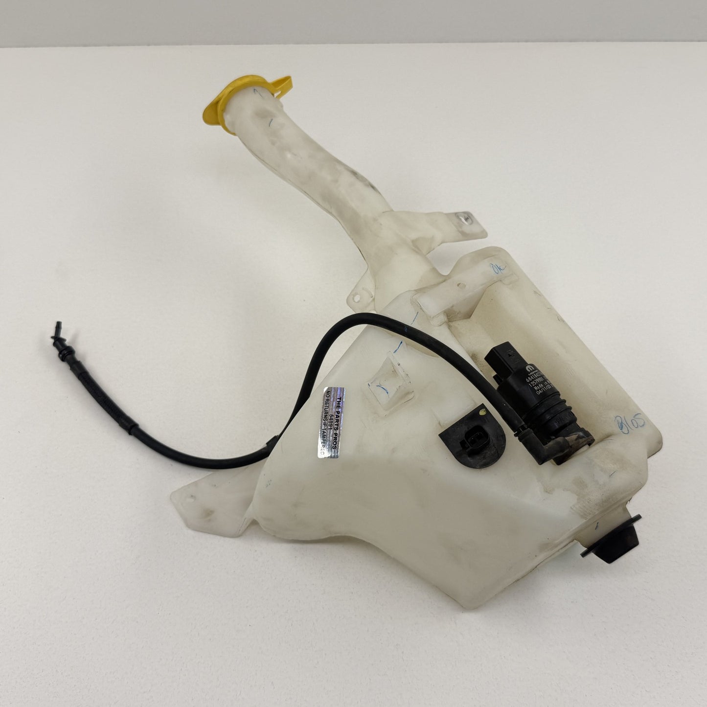 2019-2026 Ram 2500 3500 Windshield Washer Reservoir Bottle Tank 68362466AD OEM