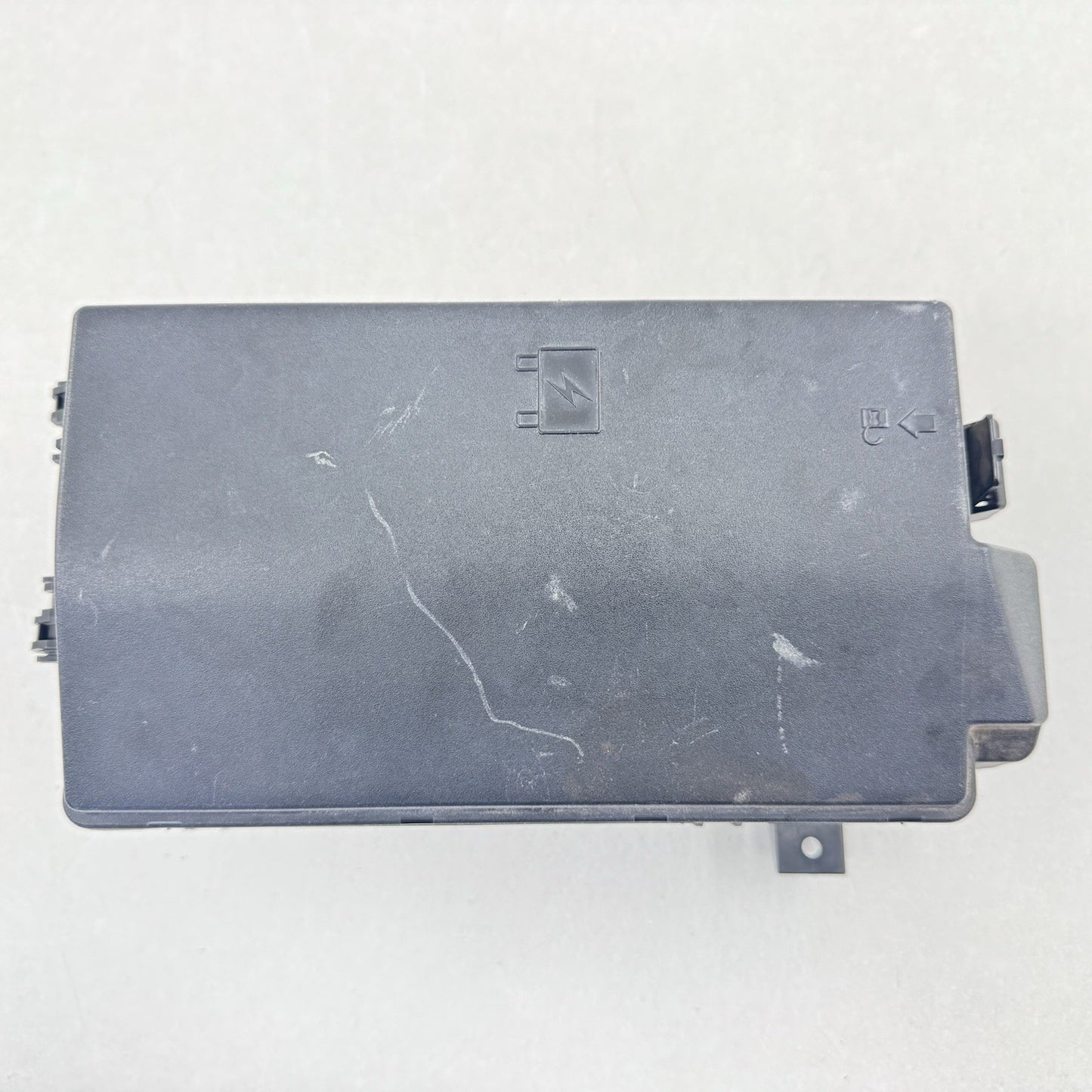 12-15 Chevrolet Camaro ZL1 Engine Bay Fuse Box Module 22760637 OEM