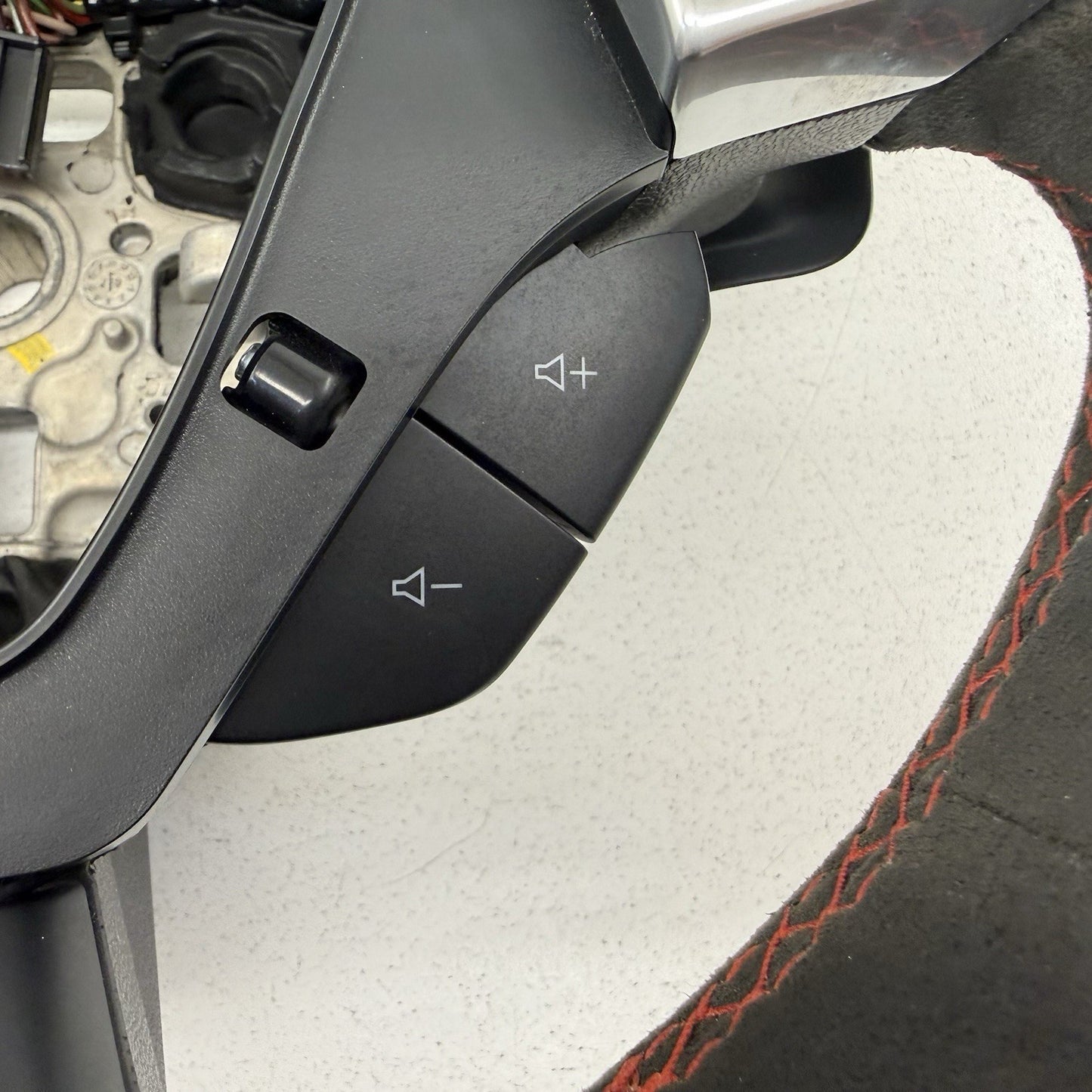 20-24 Chevrolet Camaro ZL1 1LE Manual Steering Wheel Heated Suede 84744944 OEM