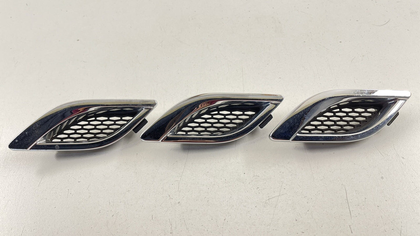 14-23 MASERATI QUATTROPORTE RIGHT FRONT FENDER AIR VENT TRIM SET 670010339 OEM