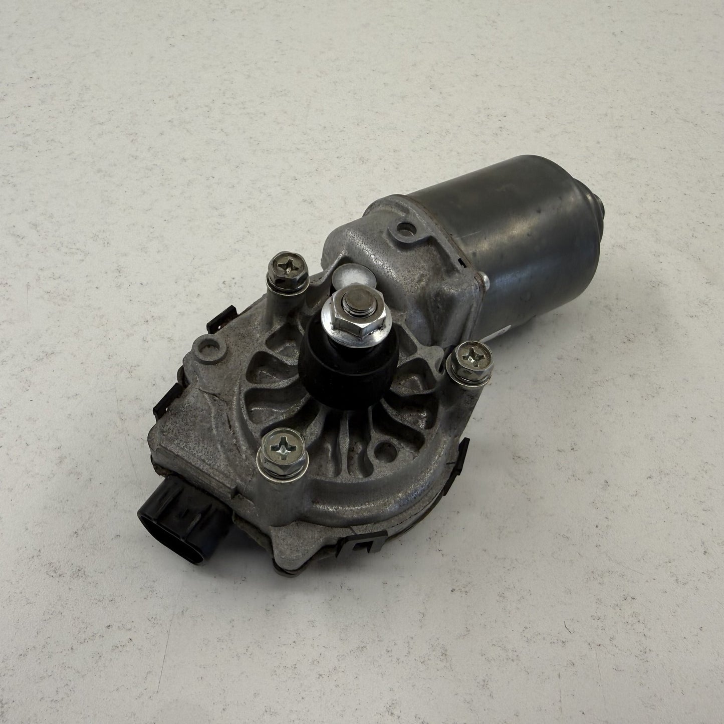 2010-2015 Chevrolet Camaro Front Windshield Wiper Motor 20955389 OEM
