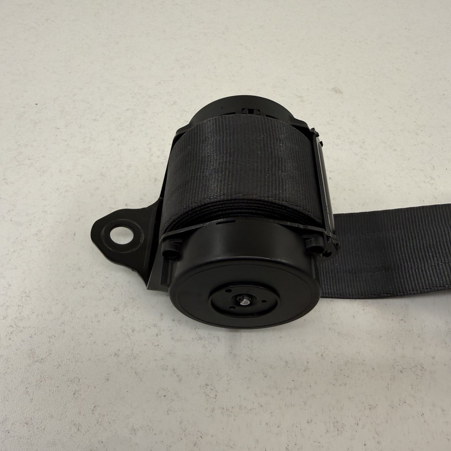 2022-2024 Rivian R1S Right Rear 3rd Third Row Seatbelt Seat Belt Retractor OEM
