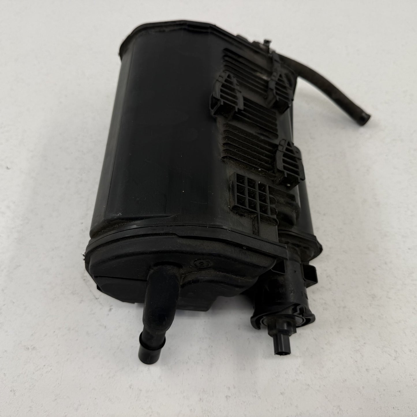 2008-2014 Mercedes-Benz C250 W204 Fuel Evap Vapor Charcoal Emission Canister OEM