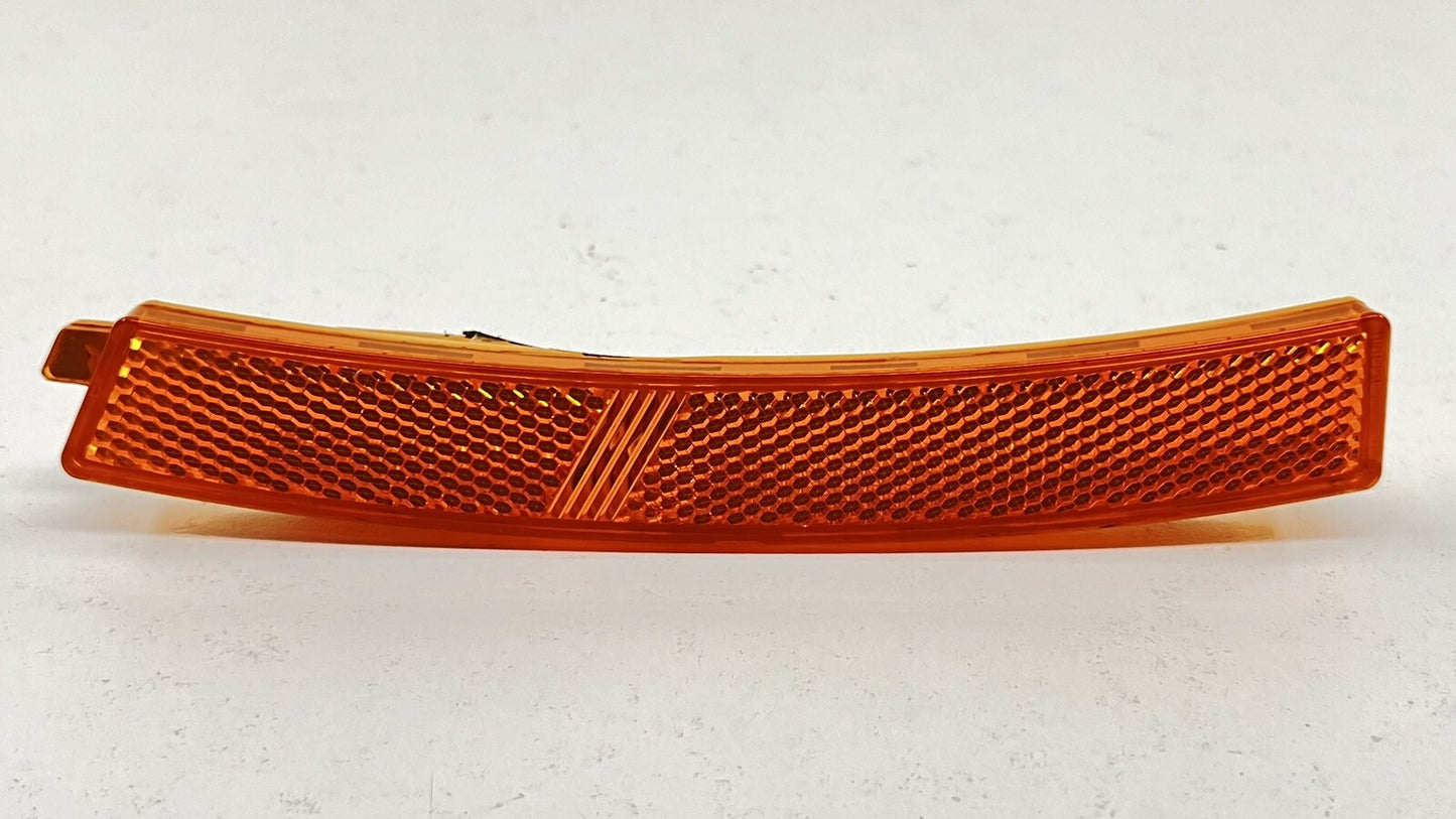 22-24 CADILLAC CT4 V BLACKWING RIGHT FRONT SIDE MARKER REFLECTOR LIGHT LAMP OEM