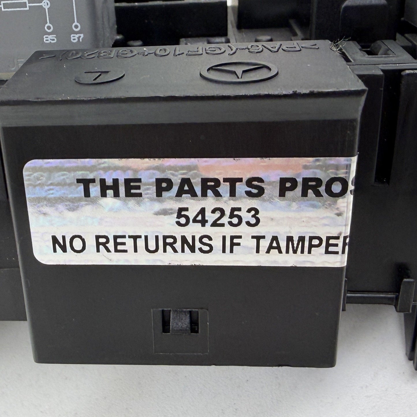 2014-2017 Mercedes S550 W222 Engine Bay Fuse Relay Junction Box 2229066801 OEM