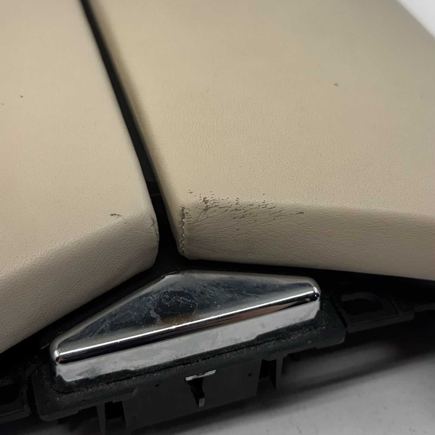 14-24 Maserati Ghibli Center Console Armrest Arm Rest Cover Lid Leather OEM