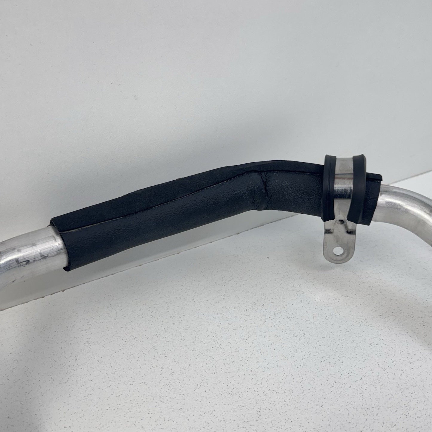 10-16 Mercedes E350 W212 HVAC AC Air Conditioning Hose Line Pipe Tube OEM