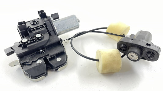 07-13 MERCEDES BENZ S550 W221 TRUNK LATCH LOCK ACTUATOR MECHANISM ASSEMBLY OEM