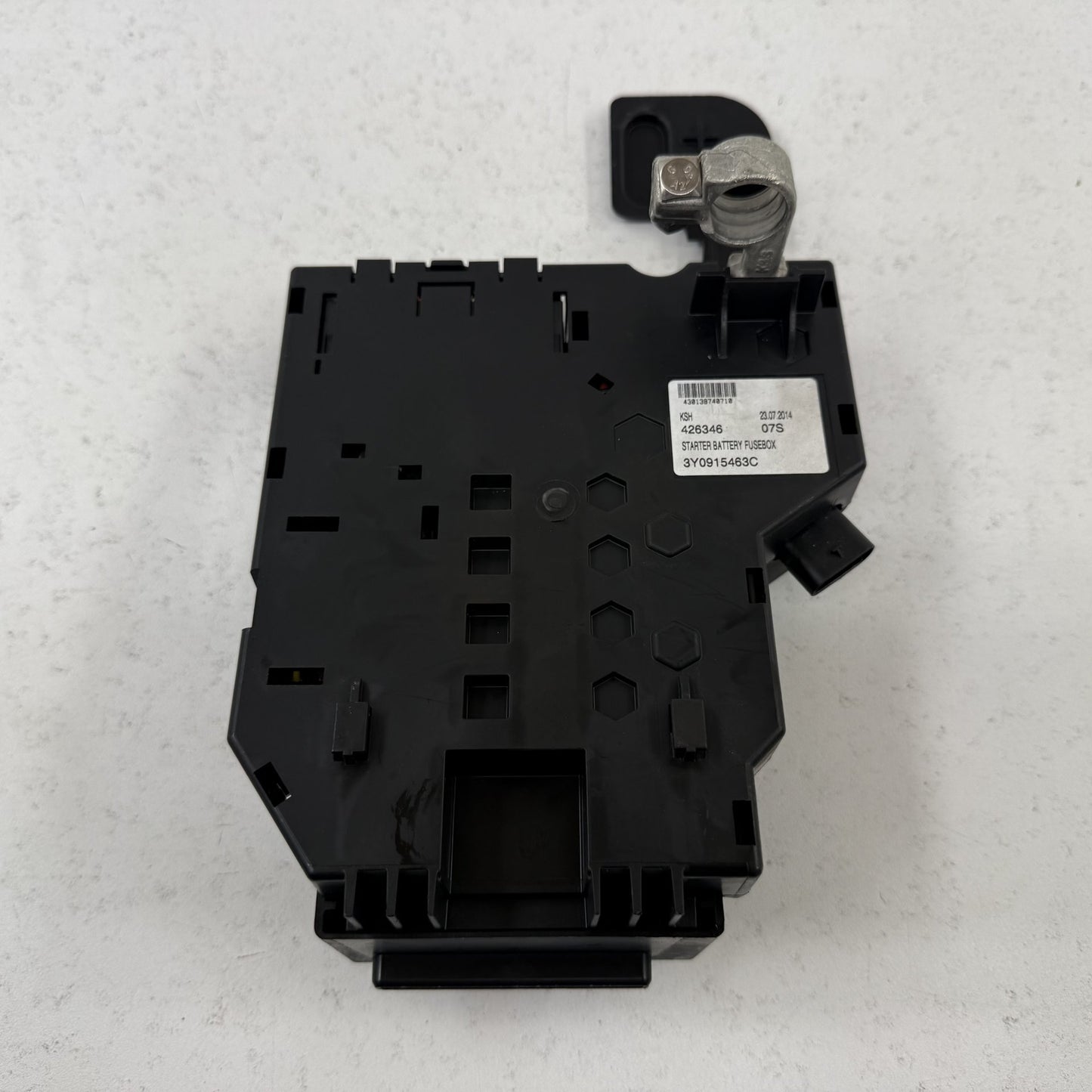 2014-2018 Bentley Flying Spur Right Side Battery Starter Fuse Box 3Y0915463C OEM