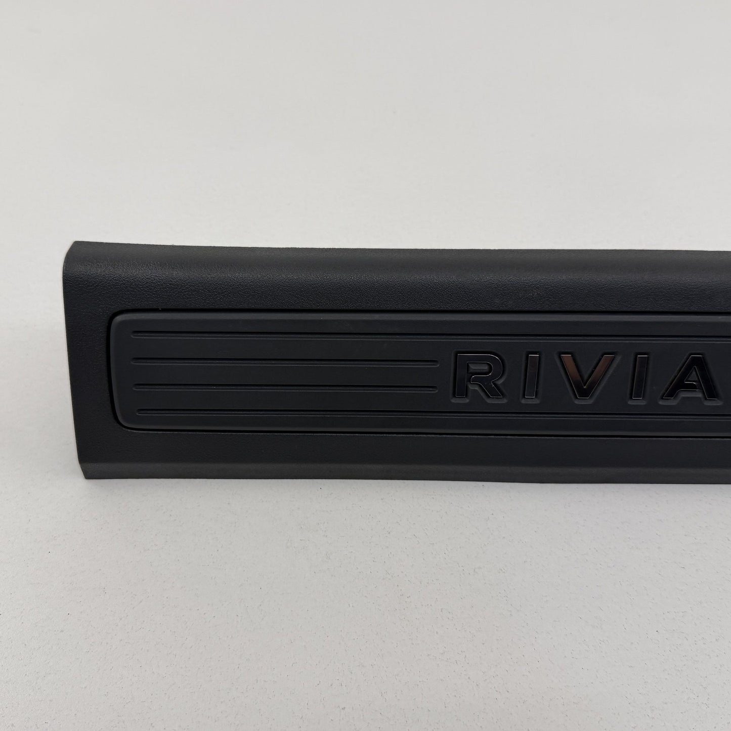 2022-2024 Rivian R1S Front Door Sill Scuff Kick Plate Left Or Right OEM