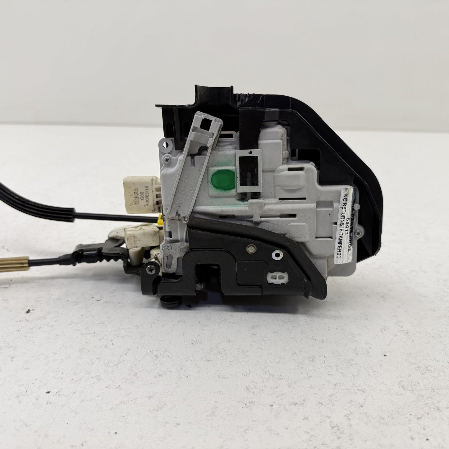 2014-2018 Bentley Flying Spur Passenger Right Front Door Lock Latch Actuator OEM