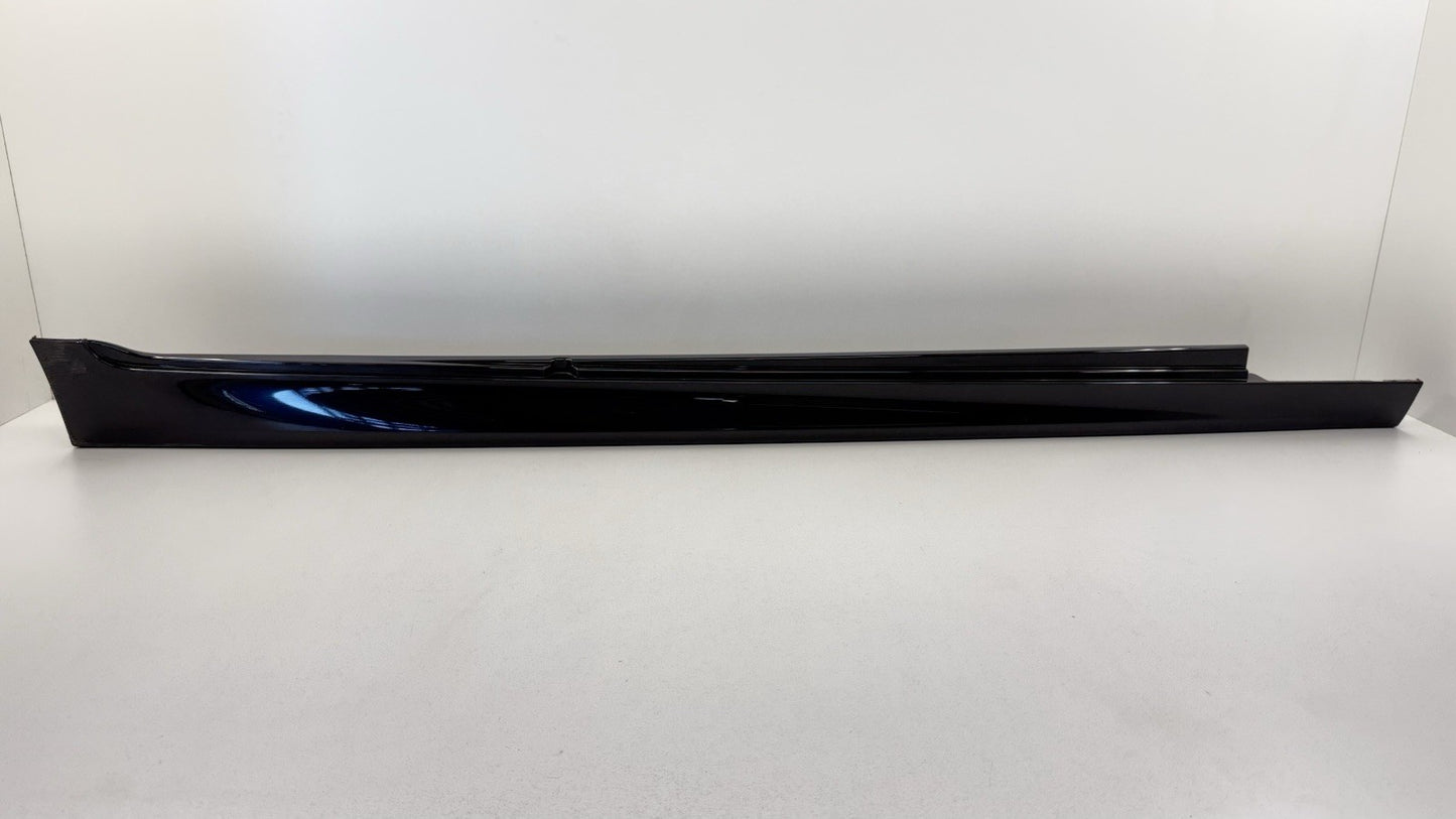 12-16 BMW M5 F10 Passenger Right Side Skirt Rocker Panel Cover Black OEM