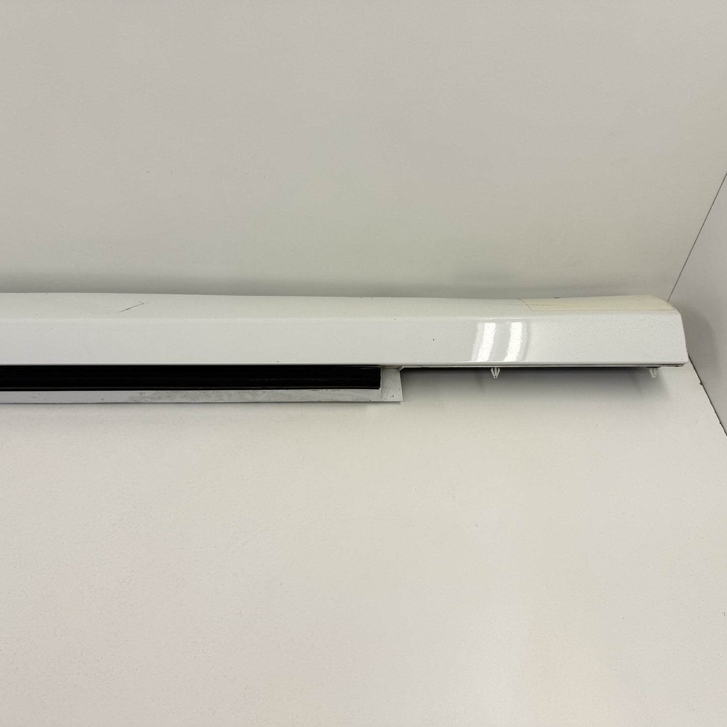 2010-2015 Chevrolet Camaro SS Driver Left Side Skirt Rocker Panel Cover Trim OEM