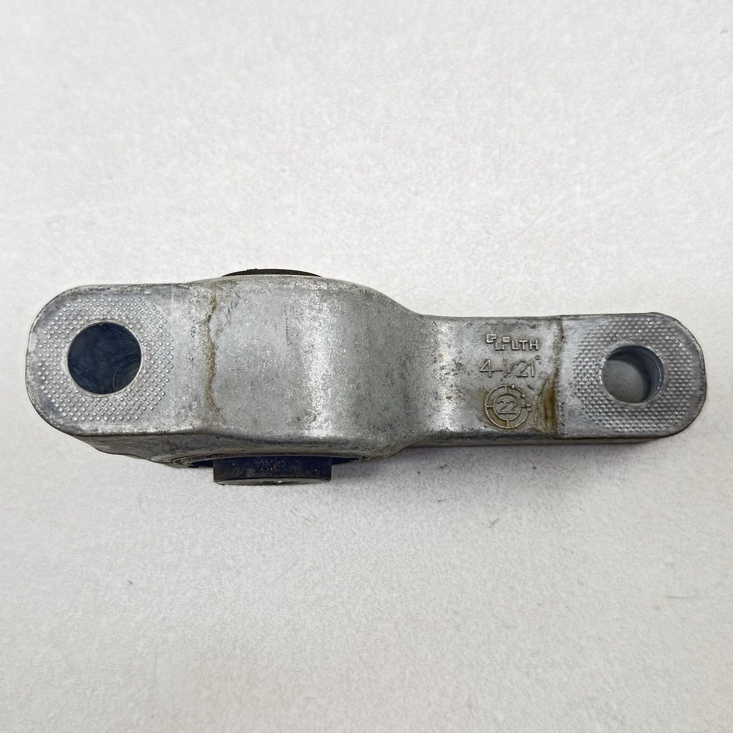 22-25 VOLKSWAGEN GOLF R MK8 MANUAL HINGE MOTOR ENGINE MOUNT SUPPORT BRACKET OEM