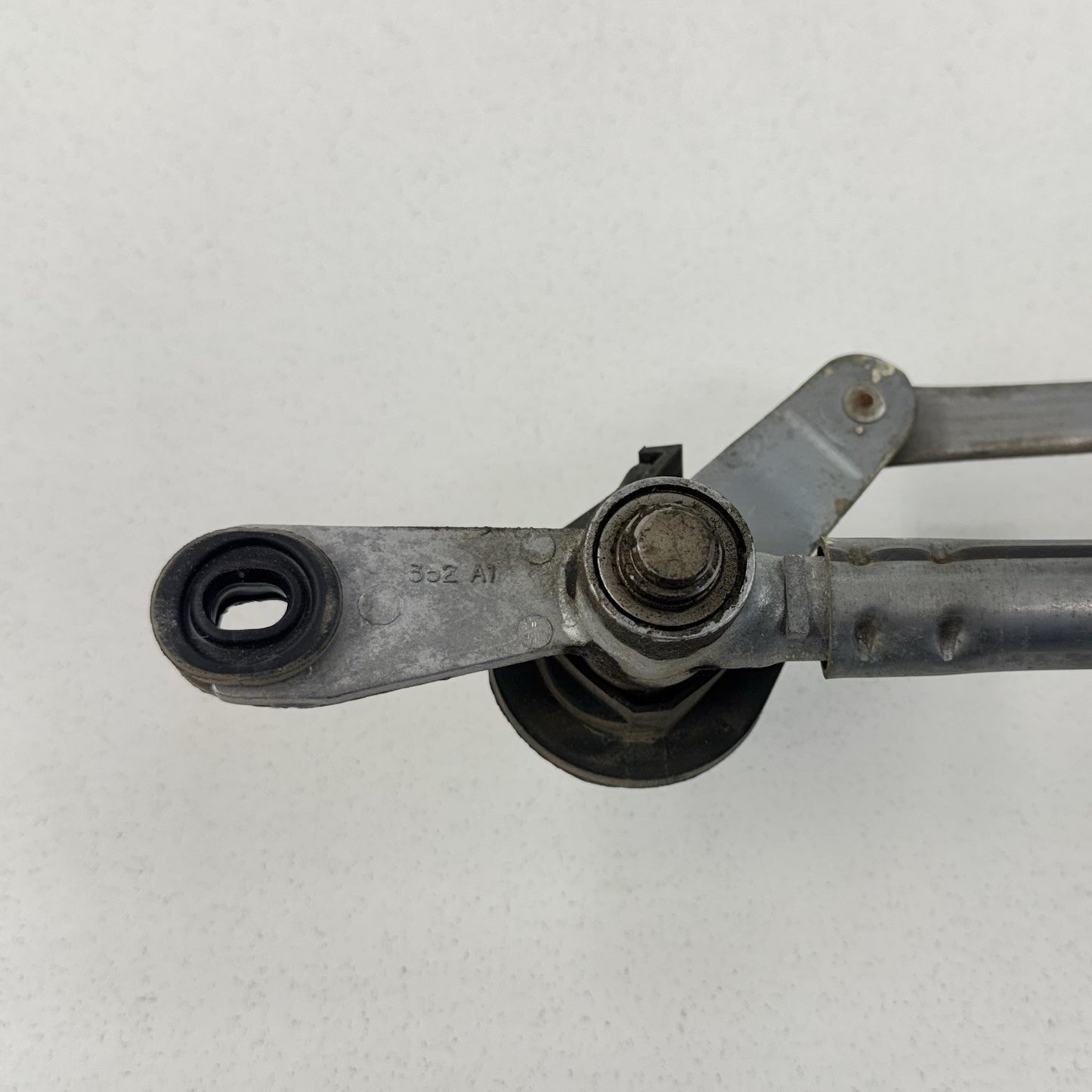 10-15 Chevrolet Camaro Windshield Wiper Motor W/ Linkage Arm Assembly OEM
