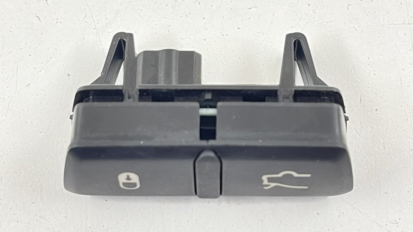 14-20 MASERATI QUATTROPORTE REAR TRUNK LOCK OPEN RELEASE BUTTON 670049319 OEM