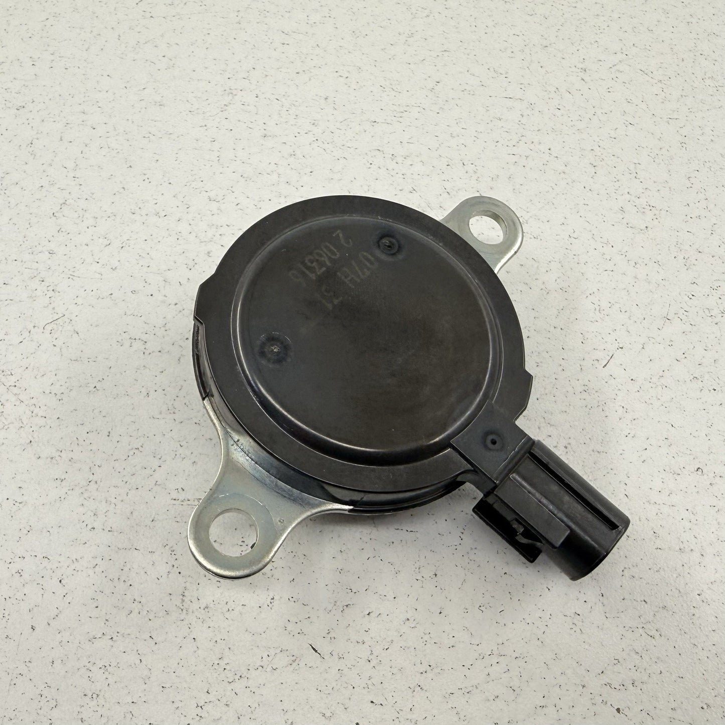 23-25 Toyota Prius Engine Variable Valve Timing Solenoid VVT OEM