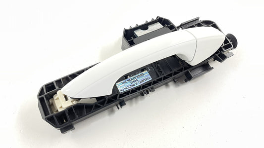 08-14 MERCEDES W204 W212 C E CLASS RIGHT FRONT OR REAR DOOR HANDLE WHITE OEM