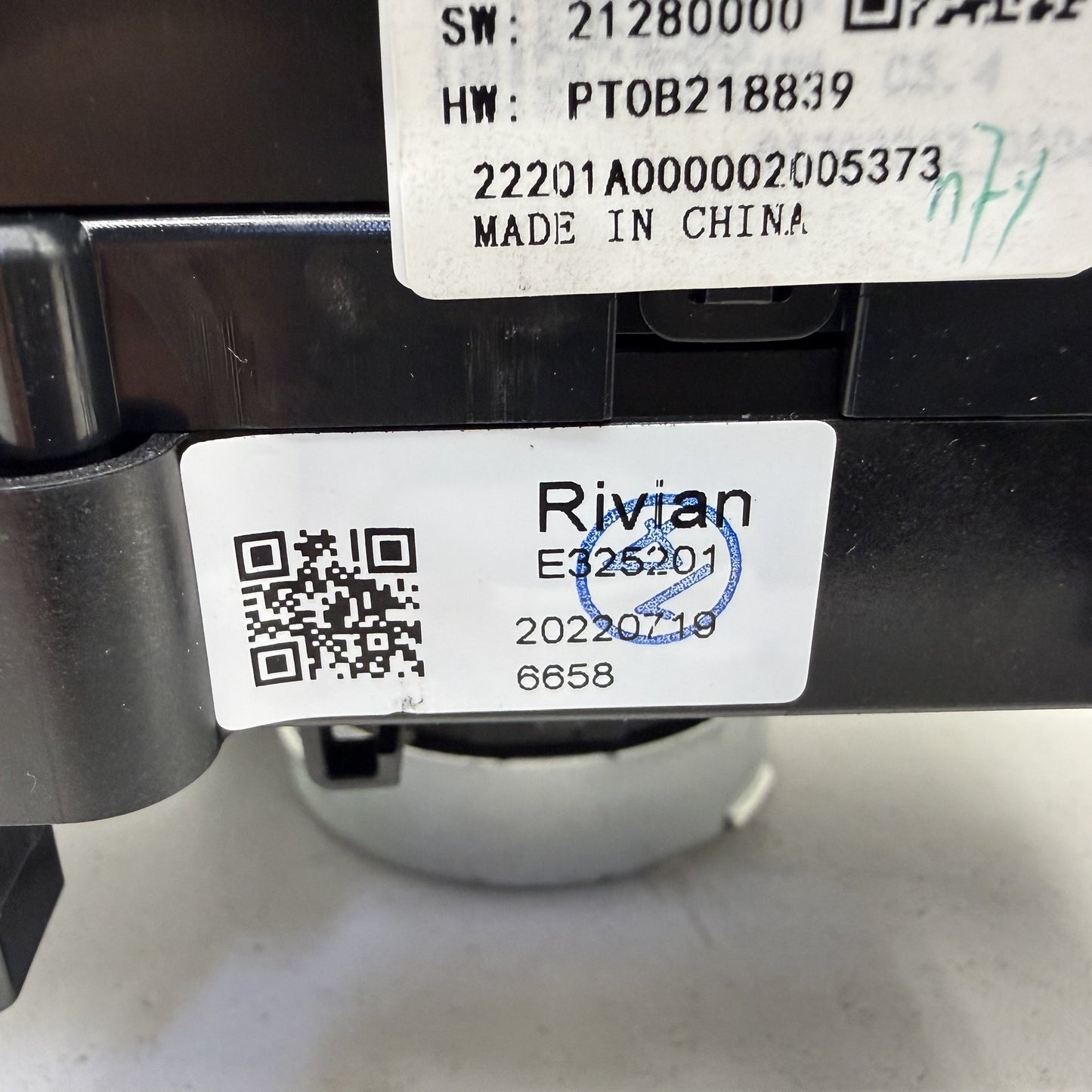 2022-2024 Rivian R1S Steering Column Stalk Combination Switch Clockspring OEM