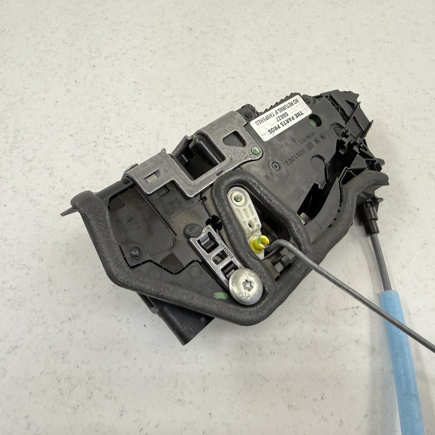 2021-2026 BMW M4 M440i 430i G22 G82 Right Front Door Lock Latch Actuator OEM