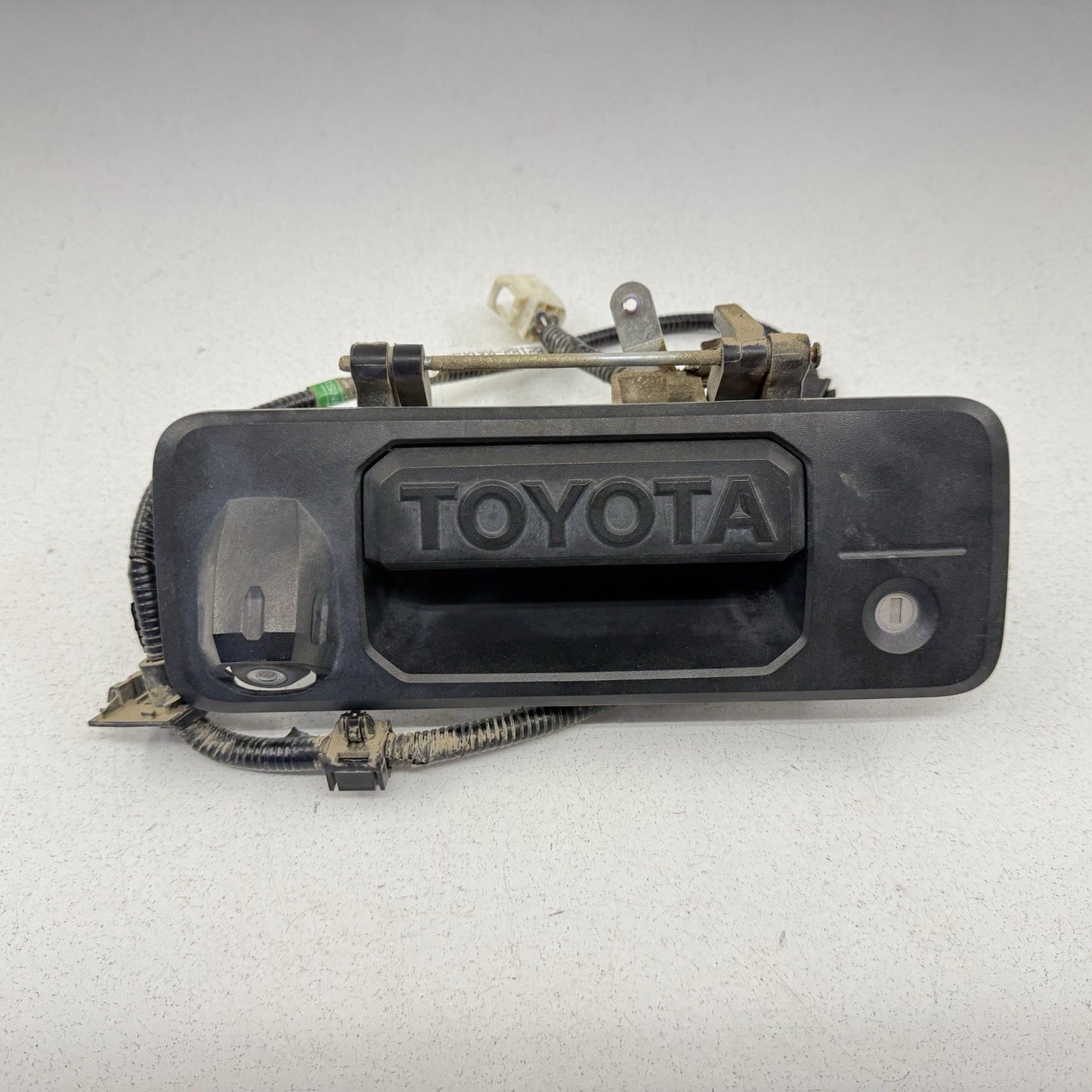 16-17 Toyota Tacoma Tailgate Release Handle W/ Rear View Camera 86790-04030 OEM