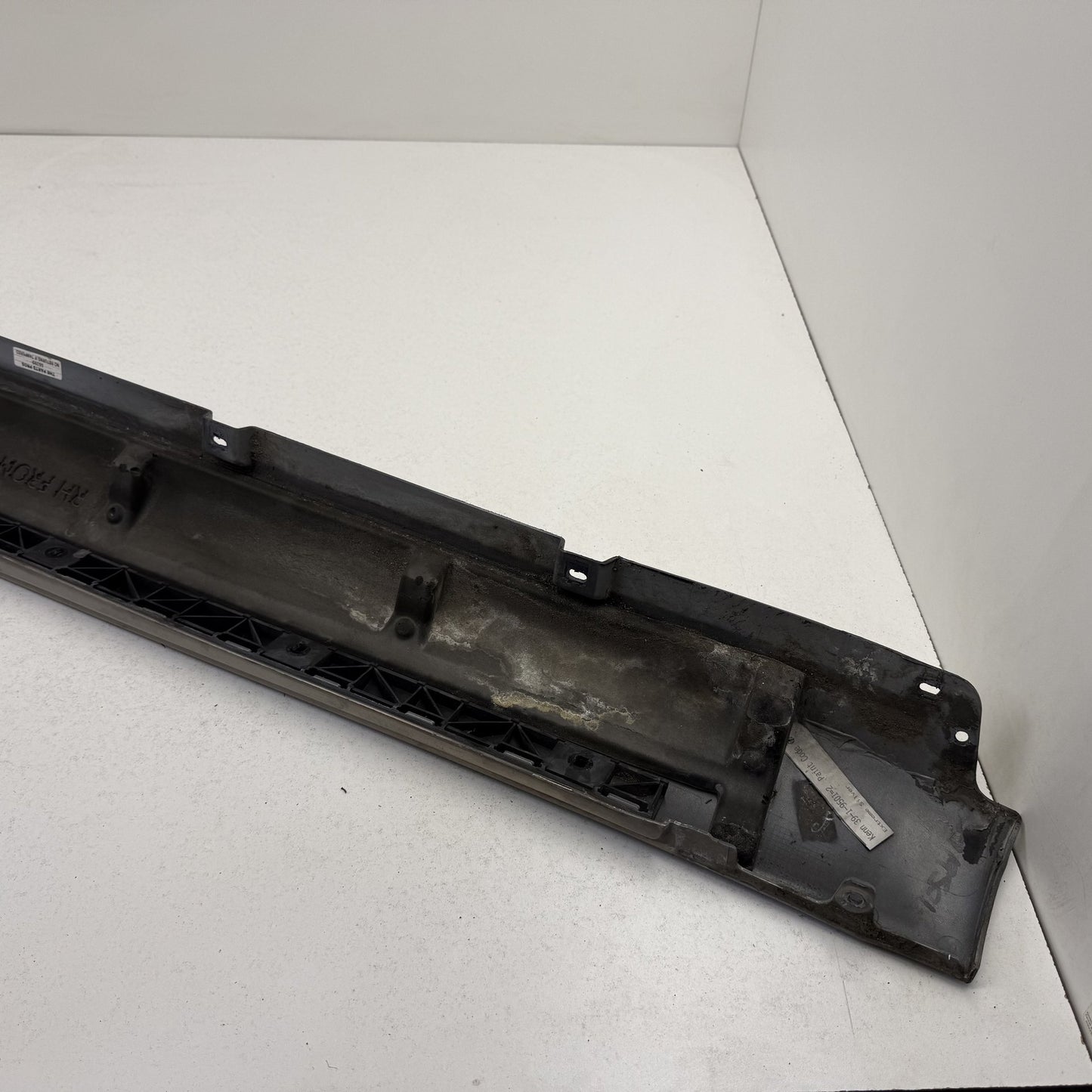 2014-2018 Bentley Flying Spur Right Side Skirt Rocker Panel Cover Trim OEM