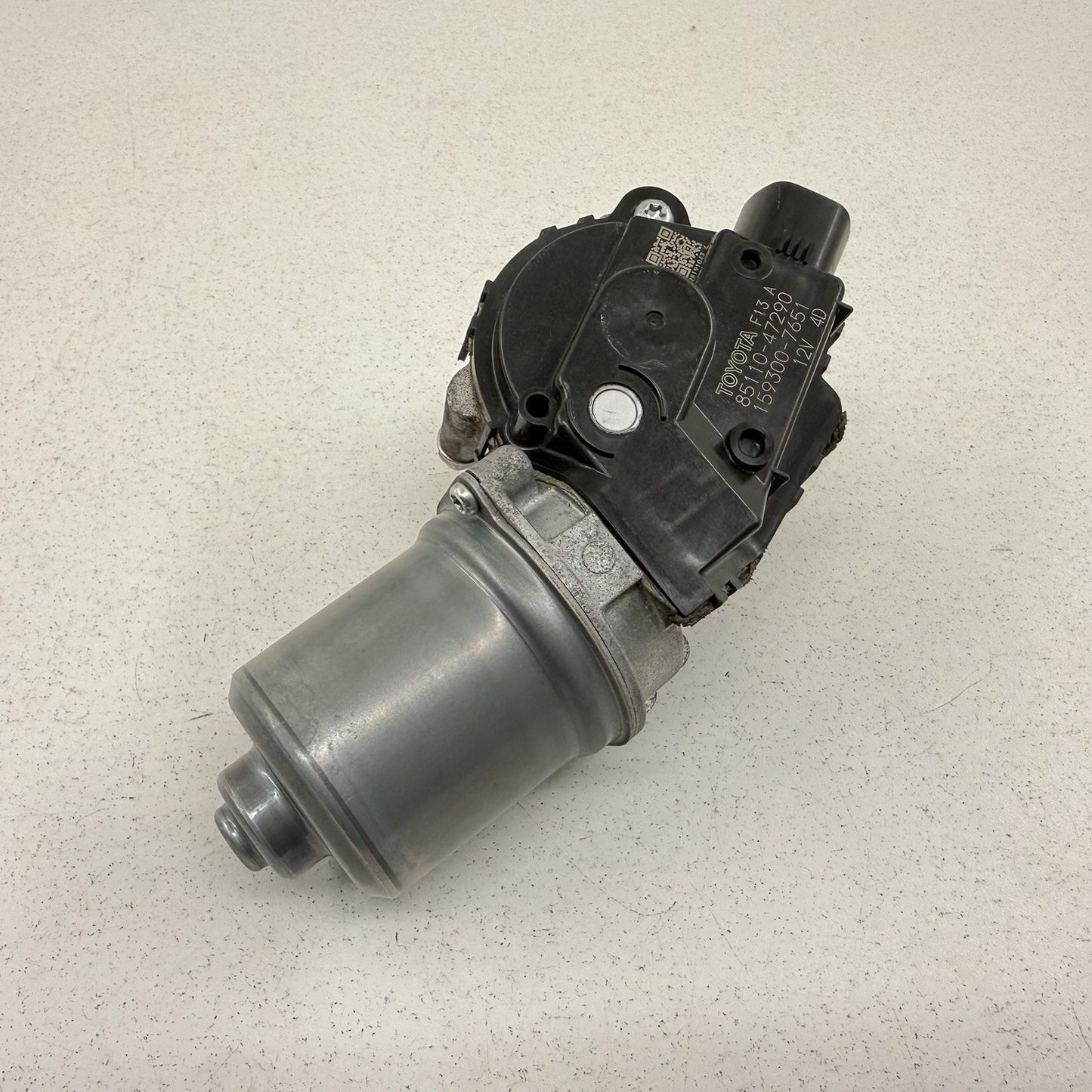 16-22 Toyota Prius / Prius Prime Front Windshield Wiper Motor 85110-47290 OEM