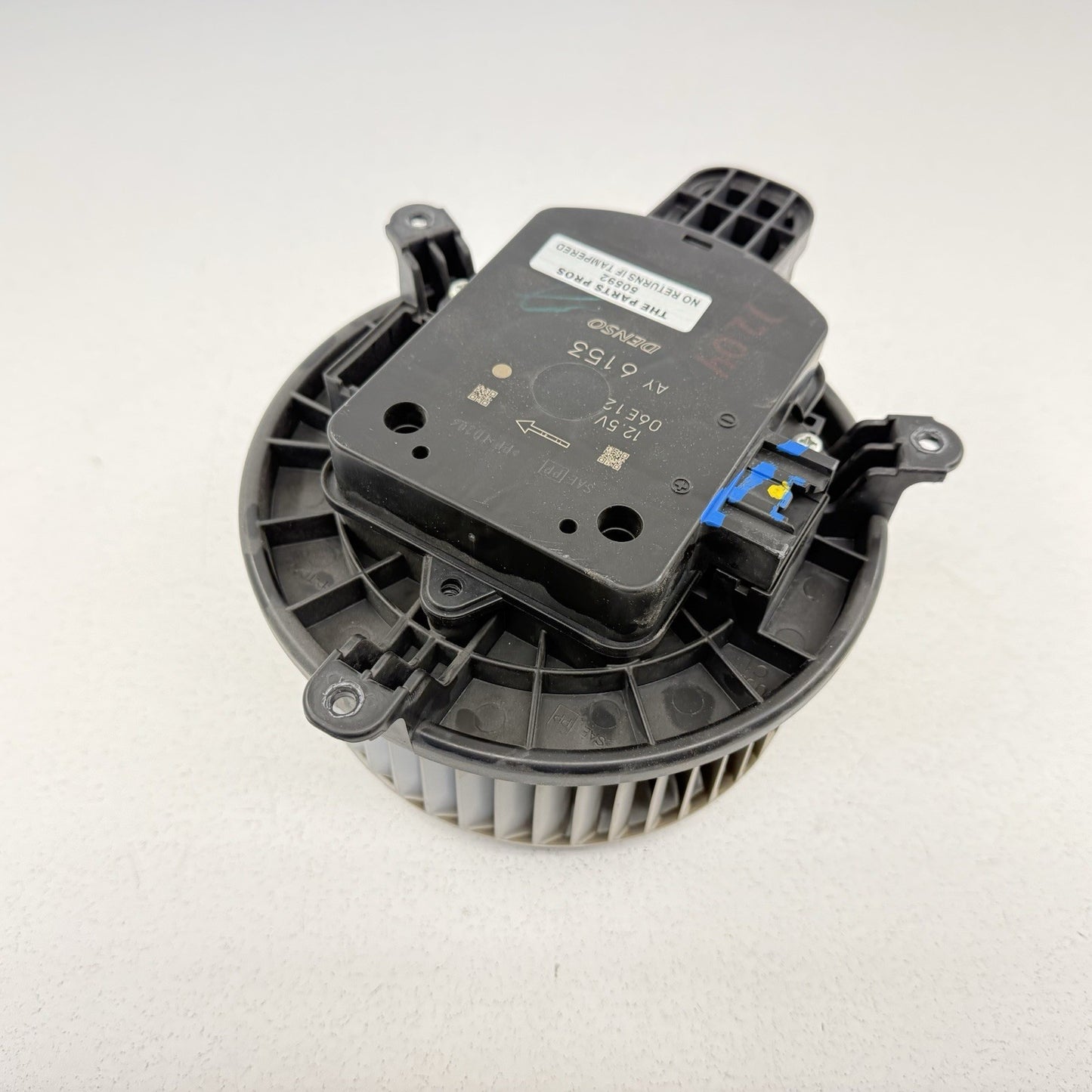 19-24 Ram 2500 3500 HVAC AC Air Temperature Fan Blower Motor Wheel OEM