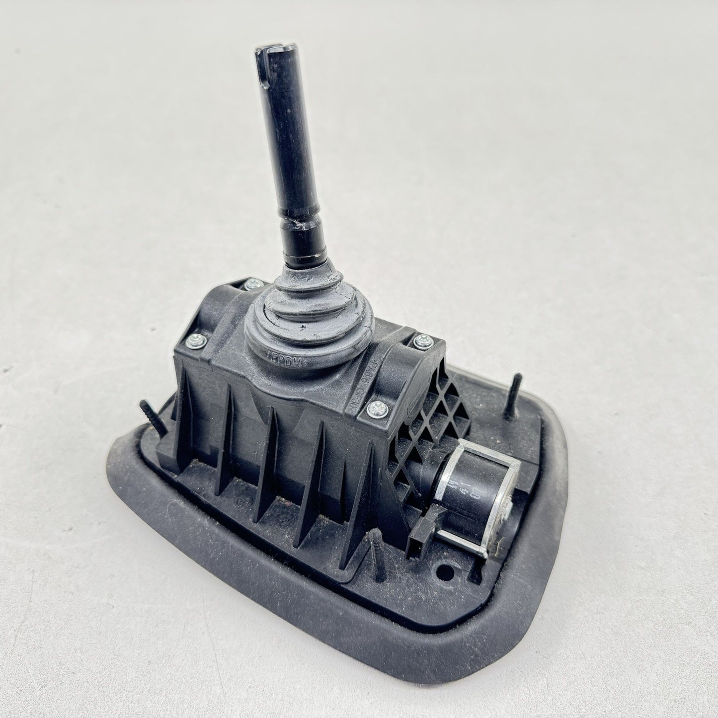 06-10 BMW M6 E63 E64 Automatic Gear Shift Select Lever Box Assembly 2282677 OEM