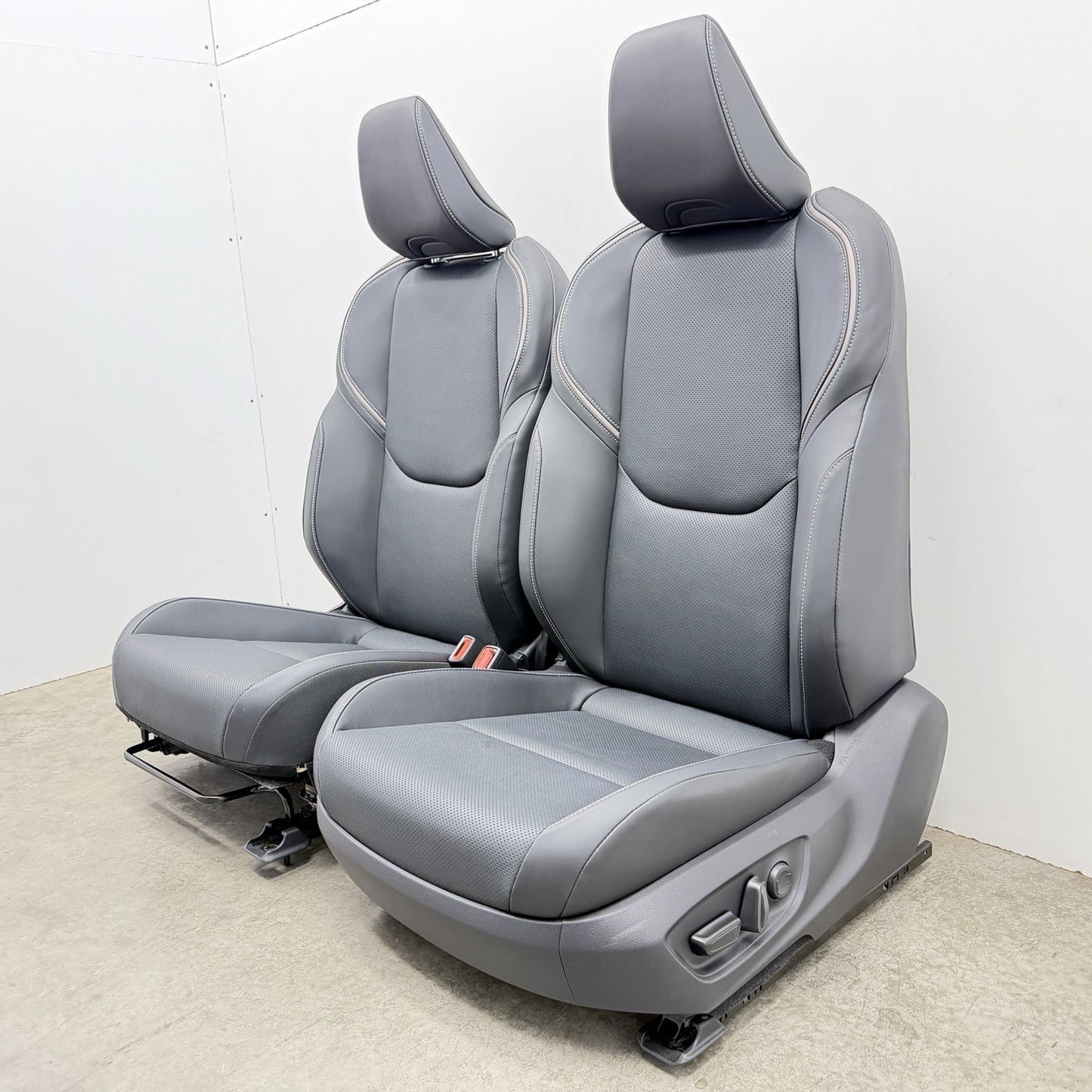 23-26 Toyota Prius Limited Front Seat Pair Heated & Ventilated Black SofTex OEM