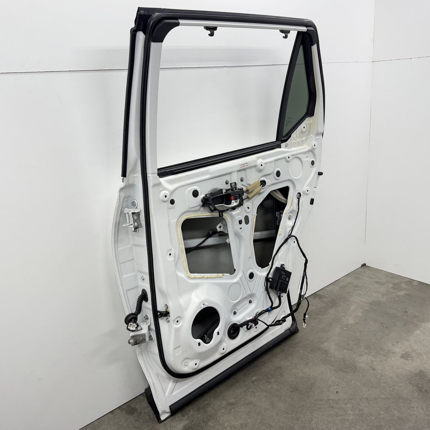 2023-2025 Honda Pilot Touring True Right Rear Door Shell Complete Platinum White OEM