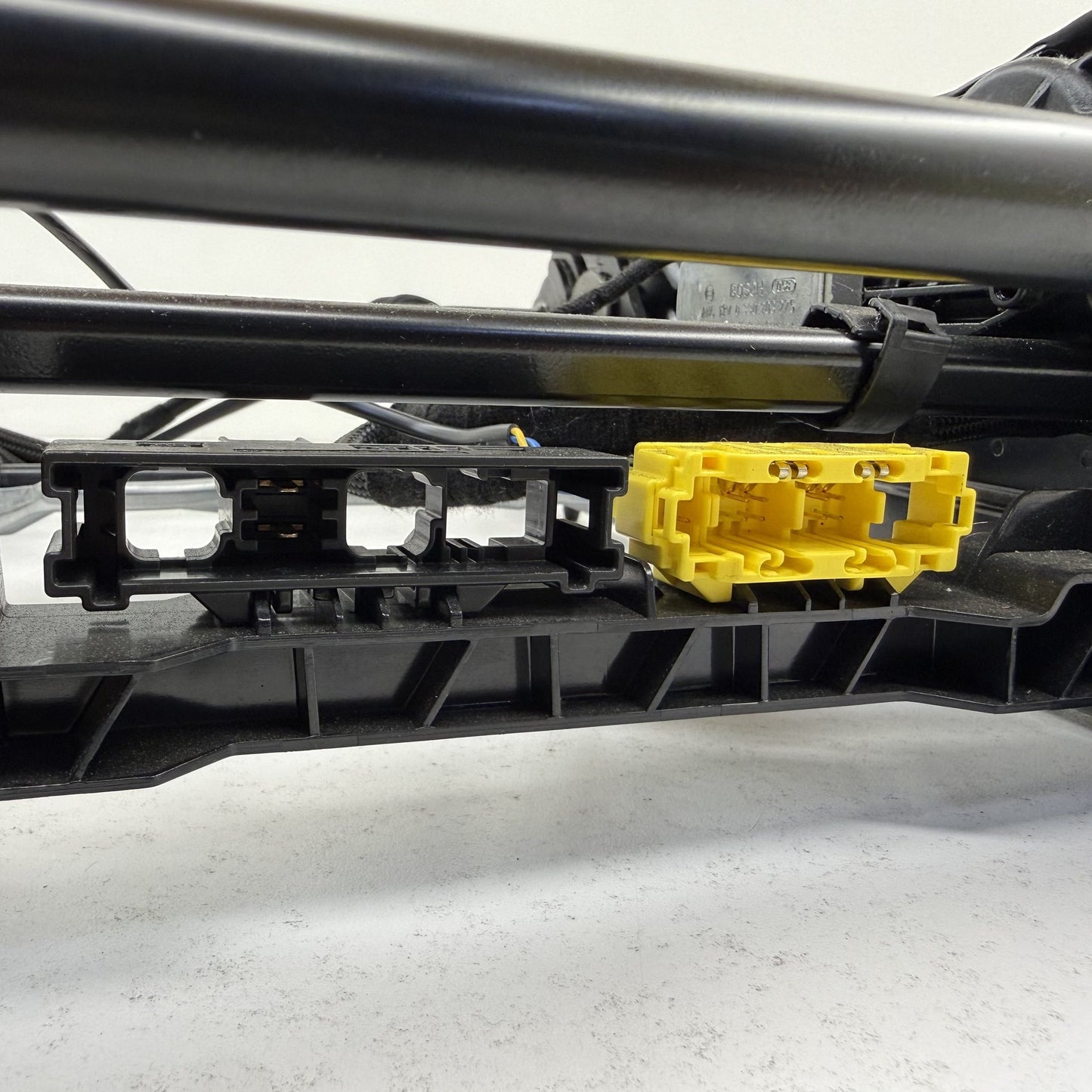 2008-2014 Mercedes C250 W204 Driver Left Front Lower Seat Track Rail Frame OEM