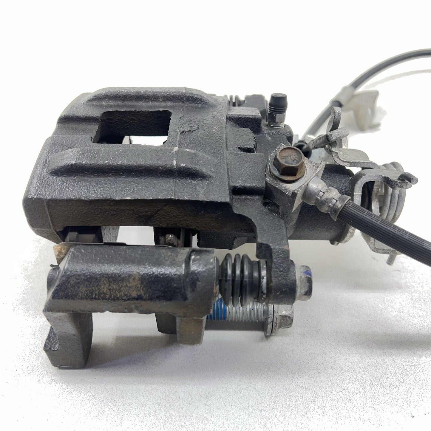 15-23 FORD MUSTANG GT LEFT REAR CALIPER BRAKE WITH BRAKE CABLE FR3C-2K328-CS OEM
