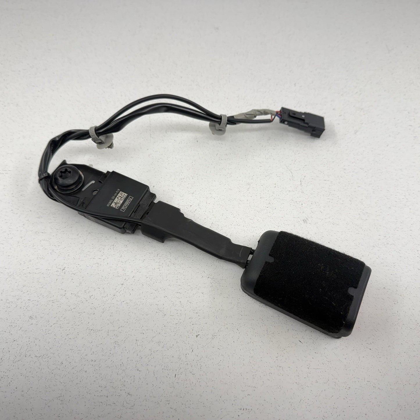 24-26 Ford Mustang Passenger Right Front Seat Belt Seatbelt Buckle OEM
