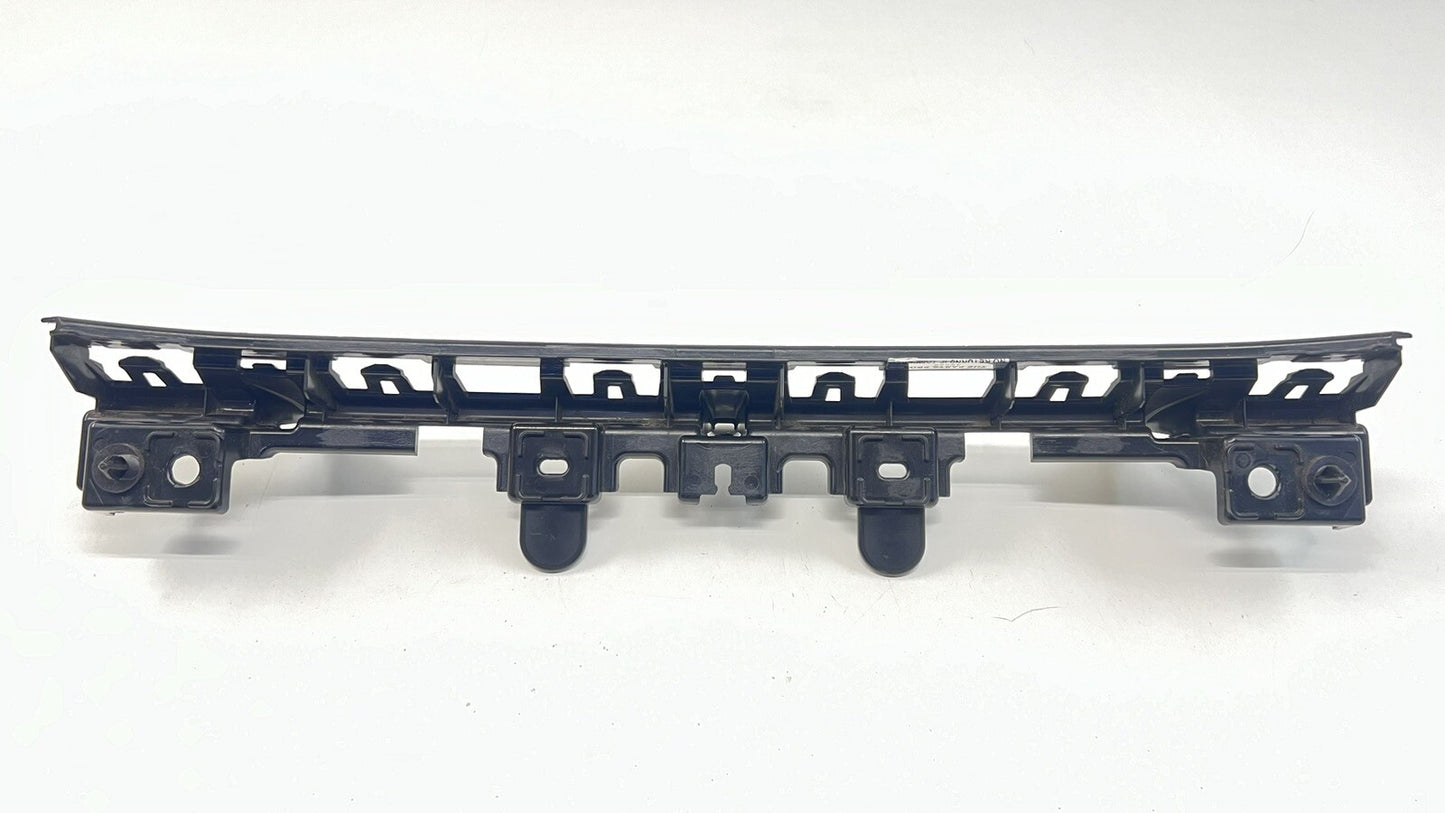 2024 FORD MUSTANG GT REAR CENTER BUMPER BRACKET SUPPORT MOUNT PR3B-17B861-A OEM