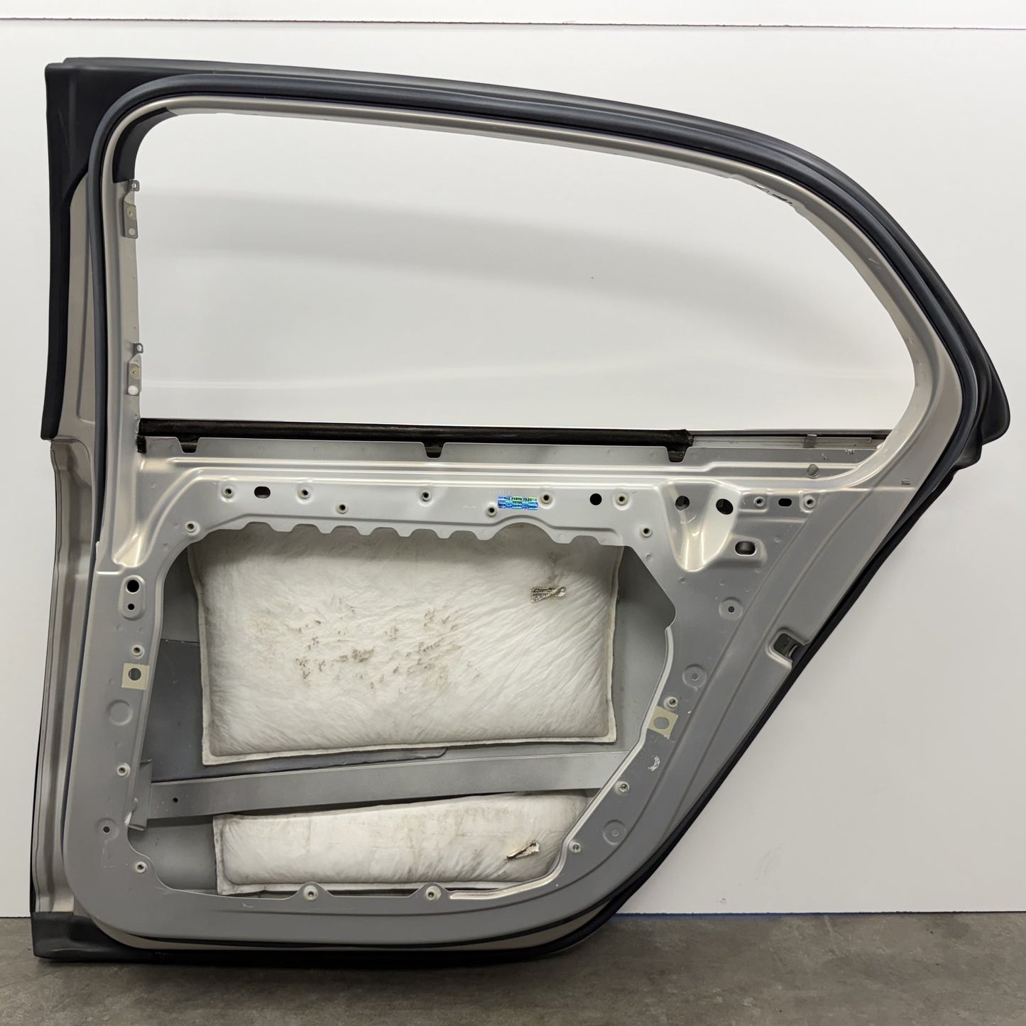 2014-2018 Bentley Flying Spur Passenger Right Rear Door Shell Extreme Silver OEM