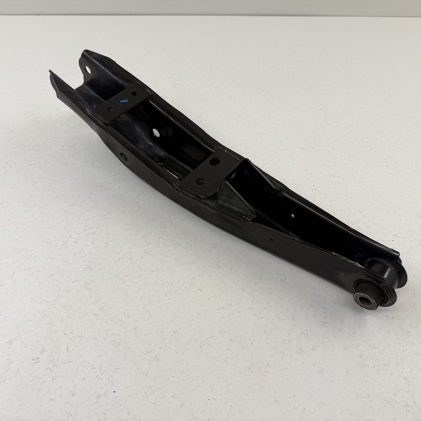 2010-2015 Chevrolet Camaro SS Right Rear Control Arm Suspension Set OEM