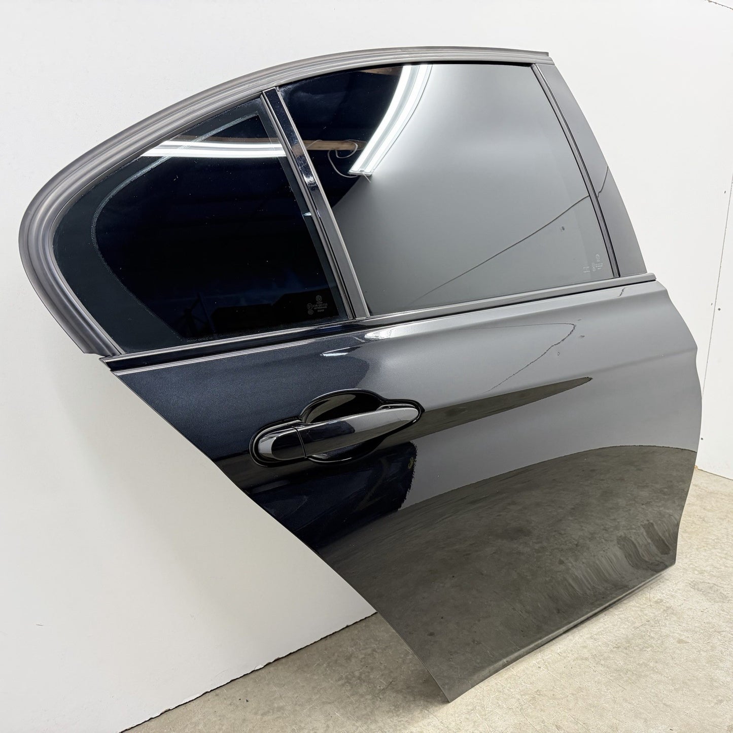 12-18 BMW F30 F80 M3 Sedan Right Rear Door Shell Complete With Glass Black OEM