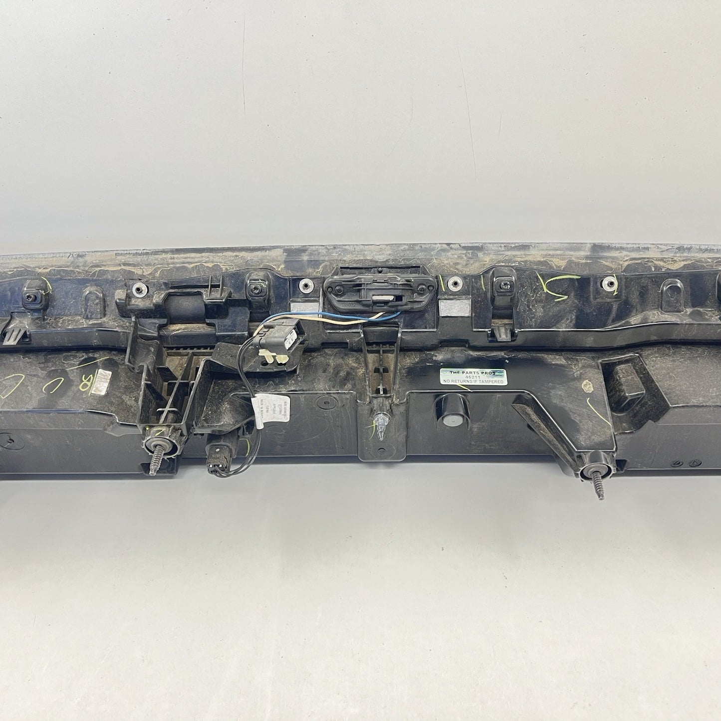 15-23 Dodge Challenger Rear Center LED Taillight Tail Light Lamp 68419751AA OEM