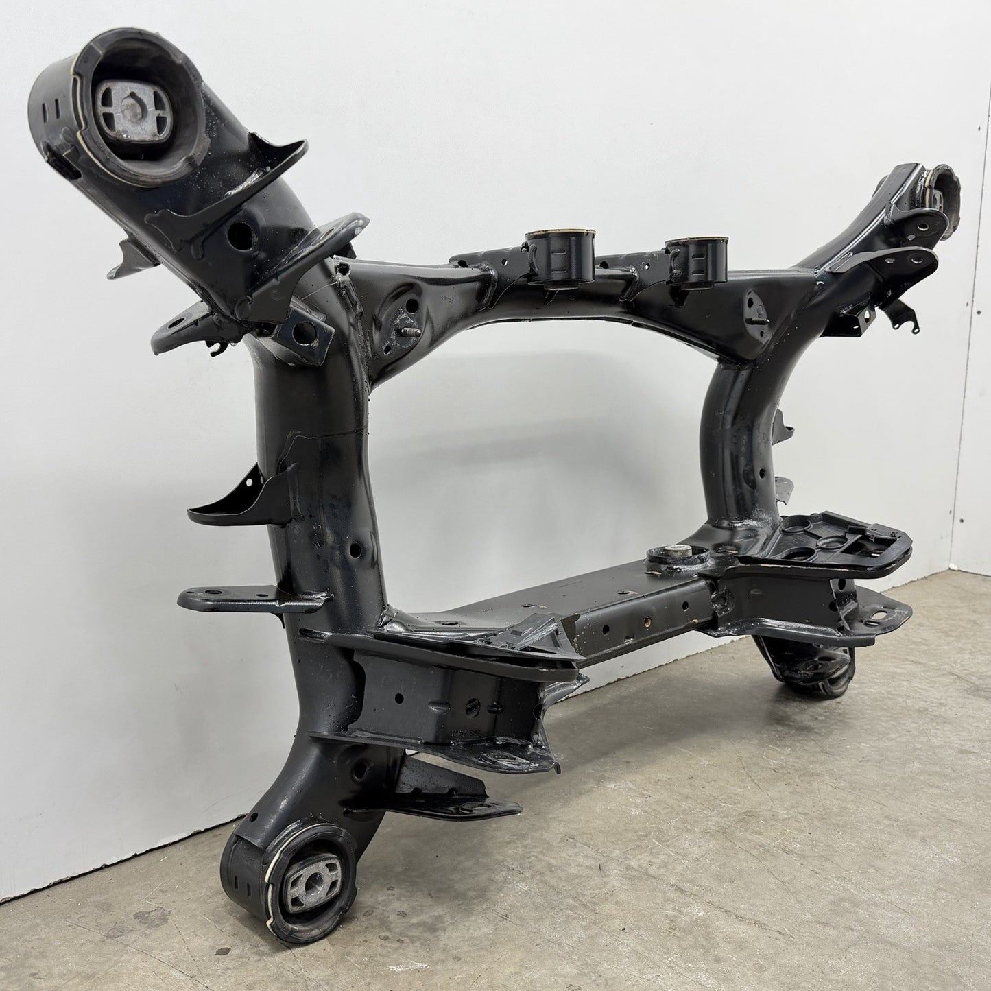 18-24 BMW G01 G02 X3 X4 2.0L Rear Subframe Crossmember Cradle Suspension OEM