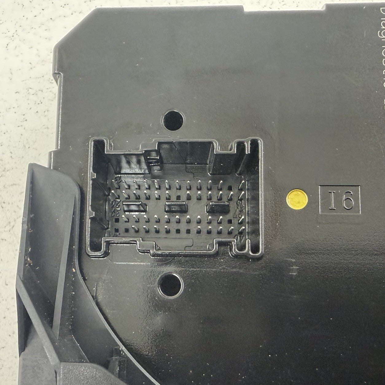 10-18 Mercedes W212 W218 CLS550 E550 Rear SAM Module Relay Fuse Box OEM