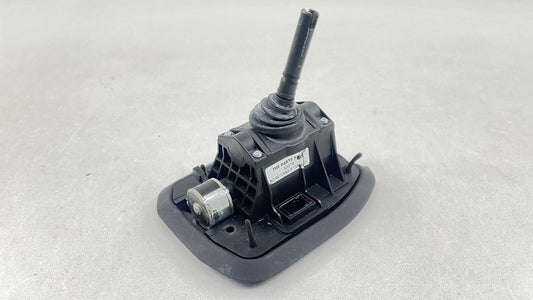 06-10 BMW M6 E63 E64 AUTOMATIC GEAR SHIFT SELECT LEVER BOX ASSEMBLY 2283851 OEM