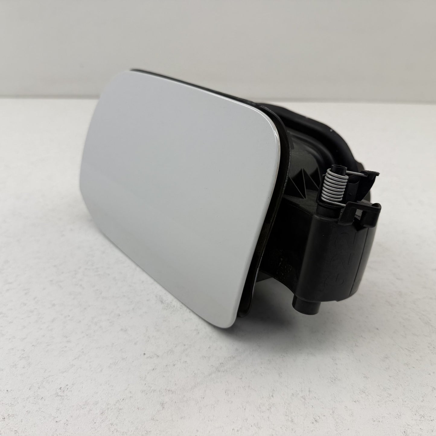 2021-2026 BMW M4 G82 Fuel Tank Gas Cap Door Lid Cover White 7478438 OEM